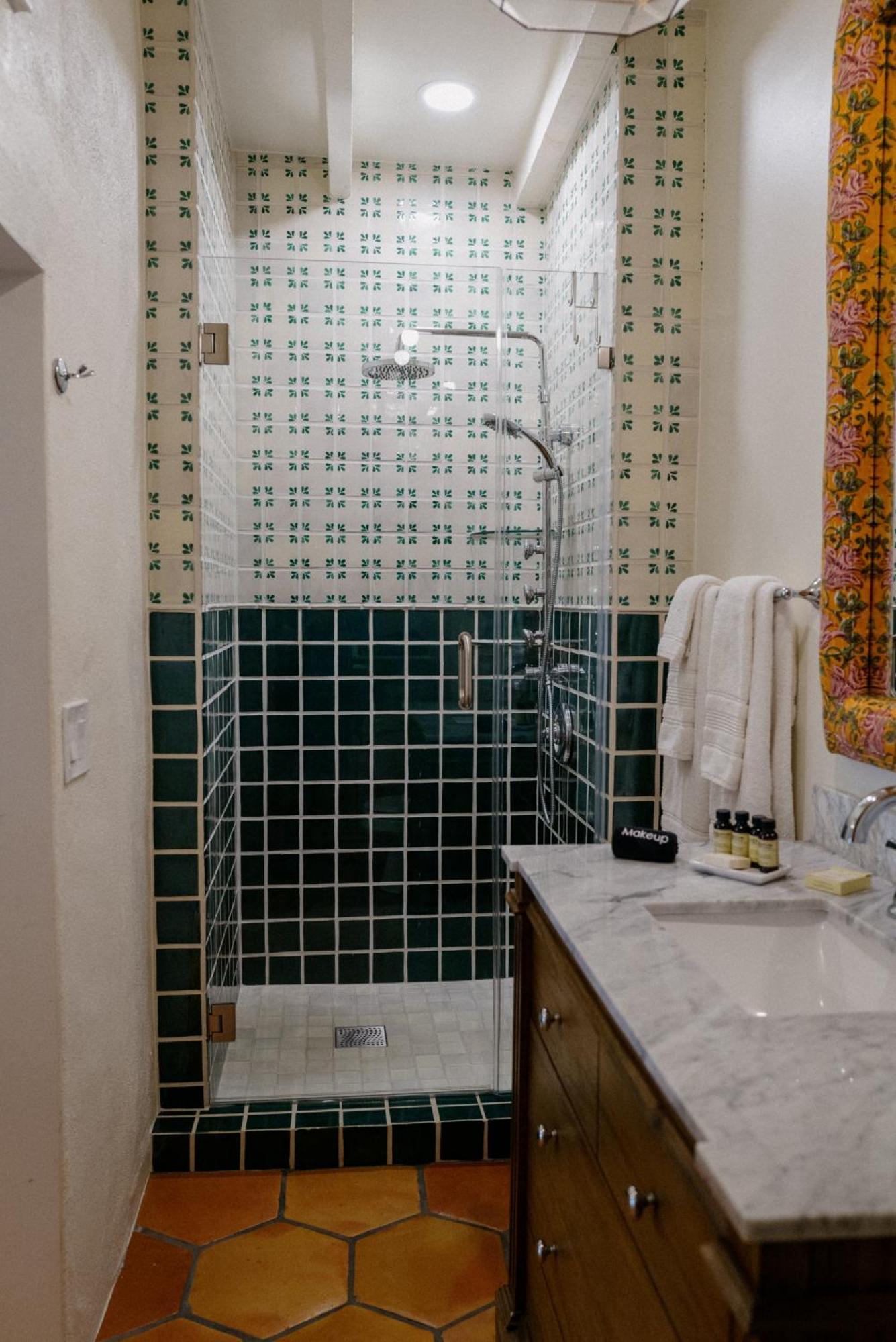 Dos Hermanas Casita 8 Downtown Courtyard Patio سانتا فيه المظهر الخارجي الصورة