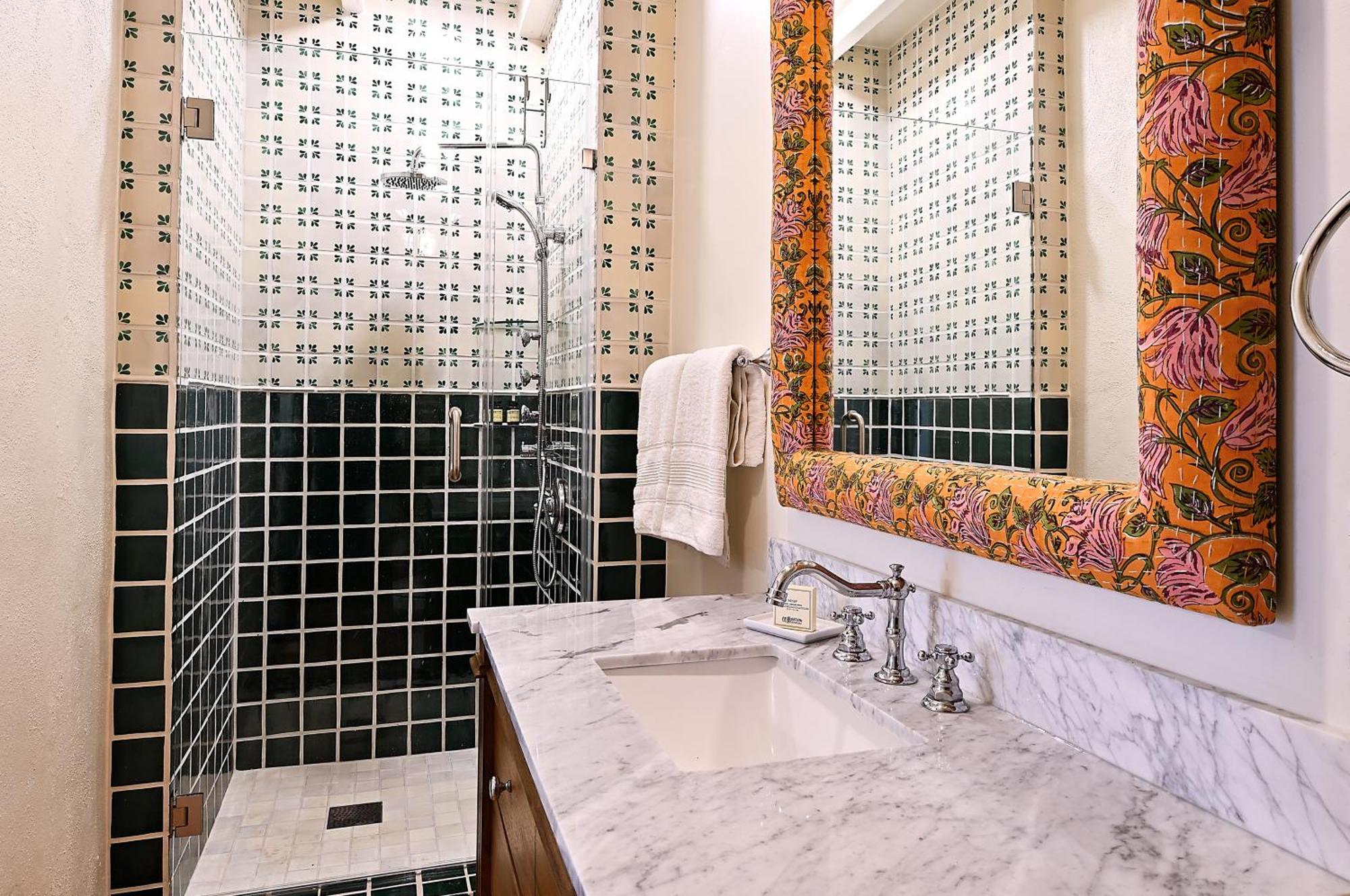 Dos Hermanas Casita 8 Downtown Courtyard Patio سانتا فيه المظهر الخارجي الصورة